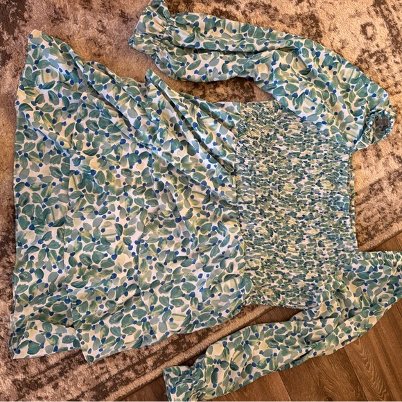 JODIFL Dresses & Skirts - JODIFL Green and Blue Textured Fabric